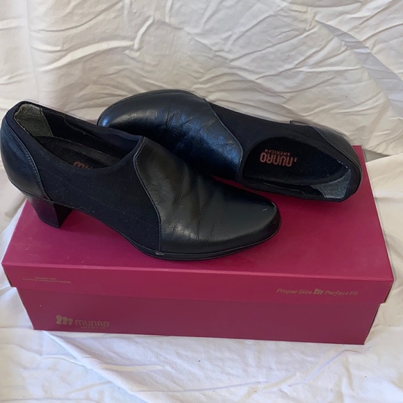 Munro American Black Pria Shoes size 8